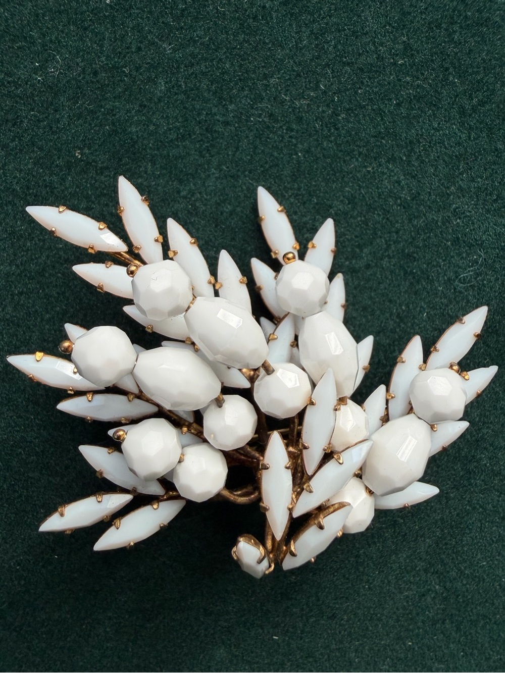 Vtg Milk Glass Faceted Cluster Brooch